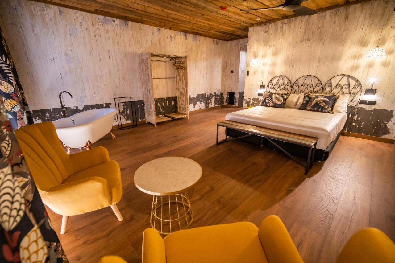 Hotel Somnifabrik Valderrobres Zewnętrze zdjęcie